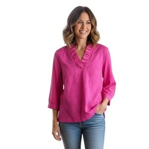 Crown & Ivy Pink Textured V Neck 3/4 Sleeve Top Women's Size M